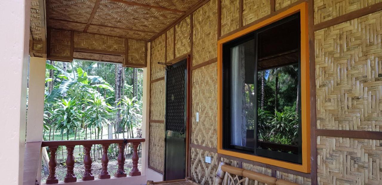 Paco'S Garden Home Stay Mambajao Kültér fotó