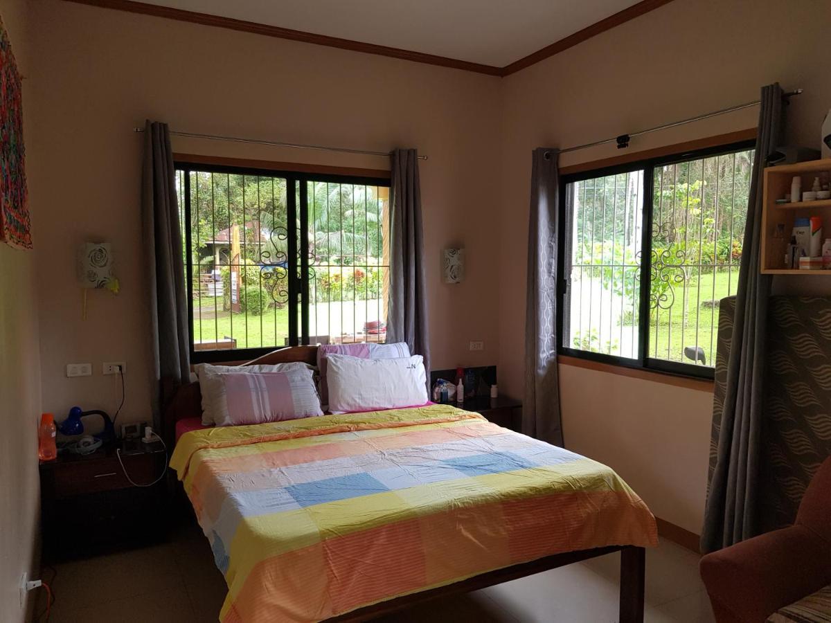 Paco'S Garden Home Stay Mambajao Kültér fotó