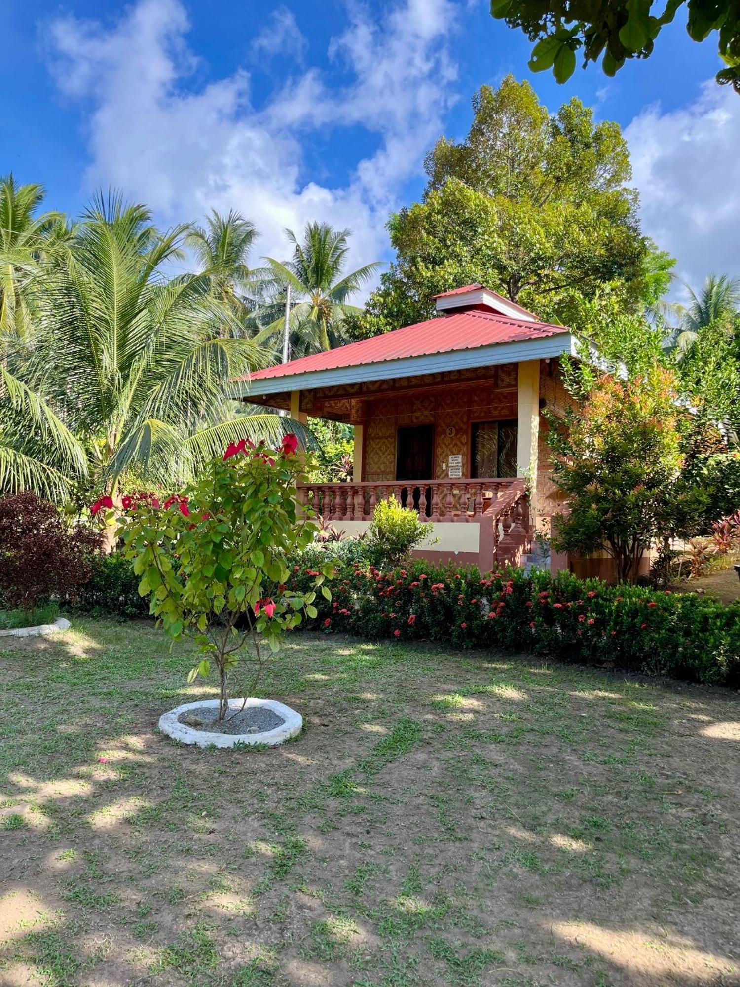Paco'S Garden Home Stay Mambajao Kültér fotó