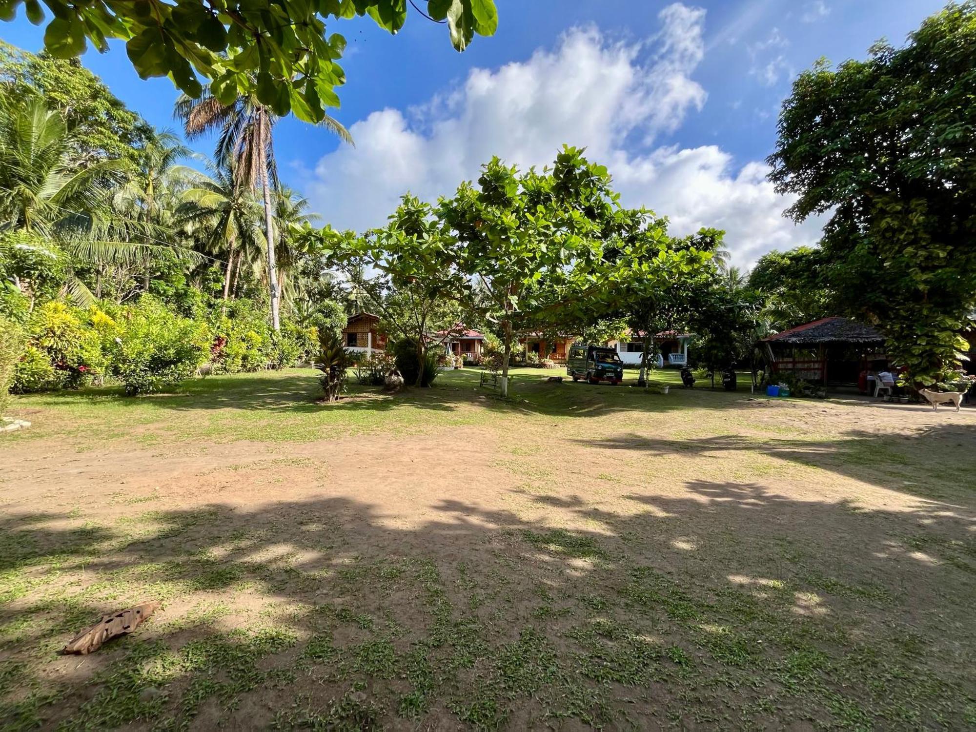 Paco'S Garden Home Stay Mambajao Kültér fotó